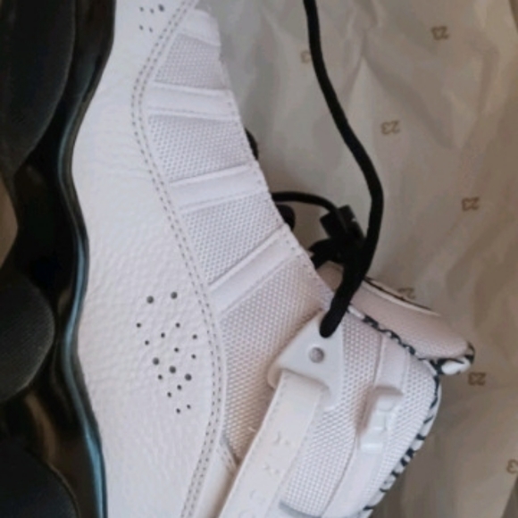 Jordan Shoes - Picture 3 of 6